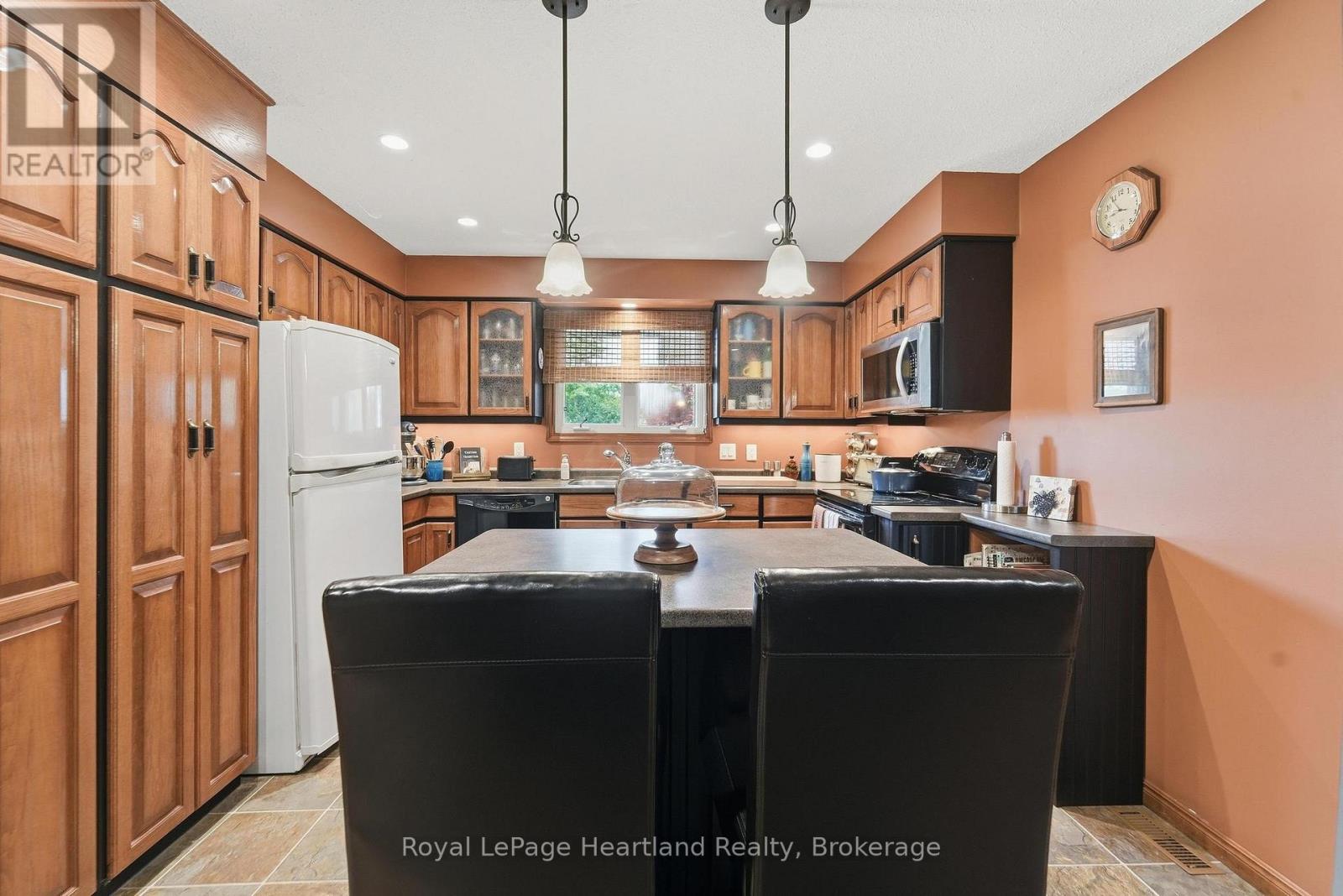 33950 BACHAND STREET, Bluewater (Hay) — photo 8