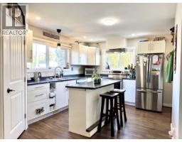Kitchen - 4186 2nd Avenue, Smithers, BC V0J2N0 Photo 10