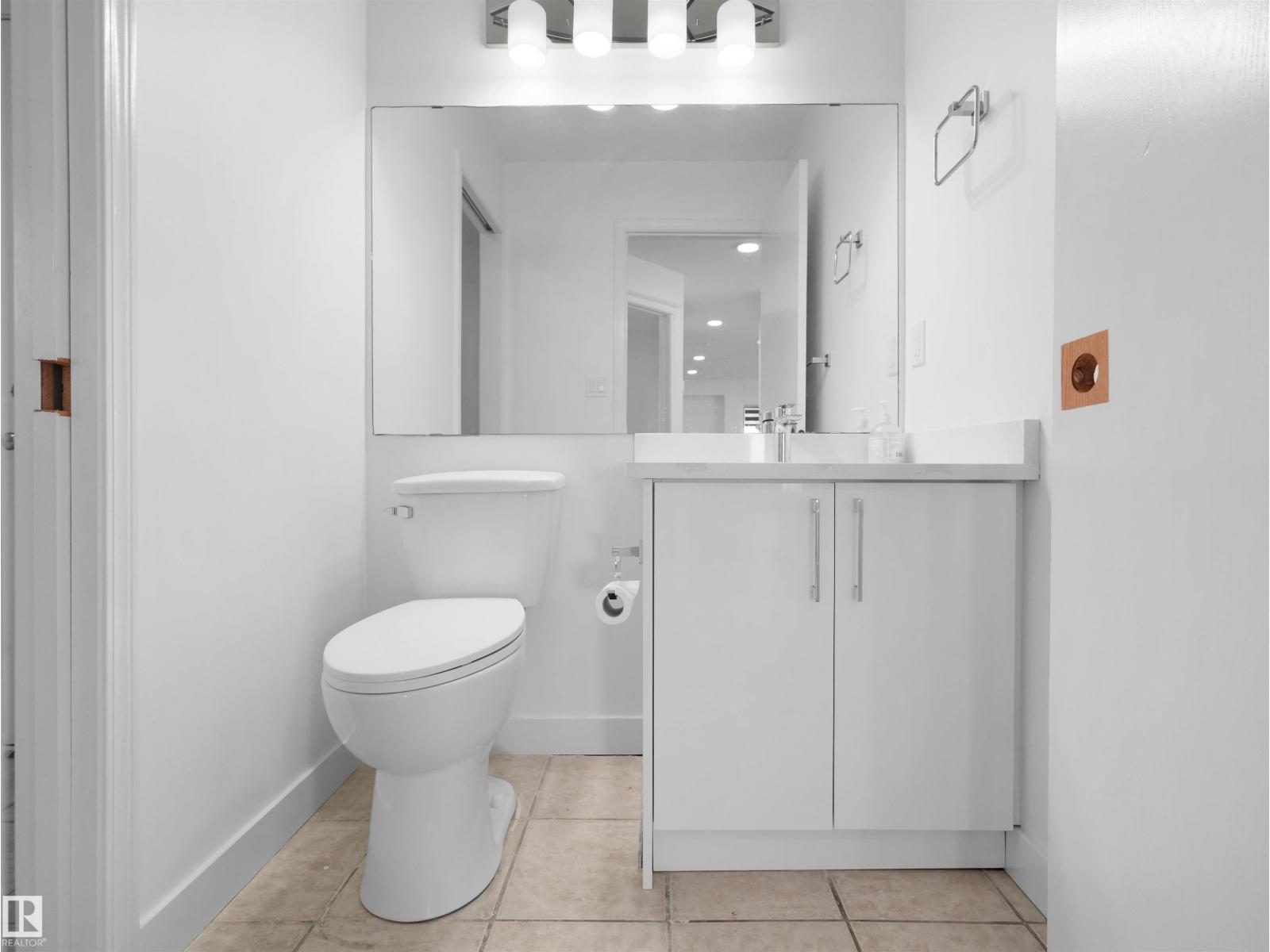 2908 44A AV NW - 24