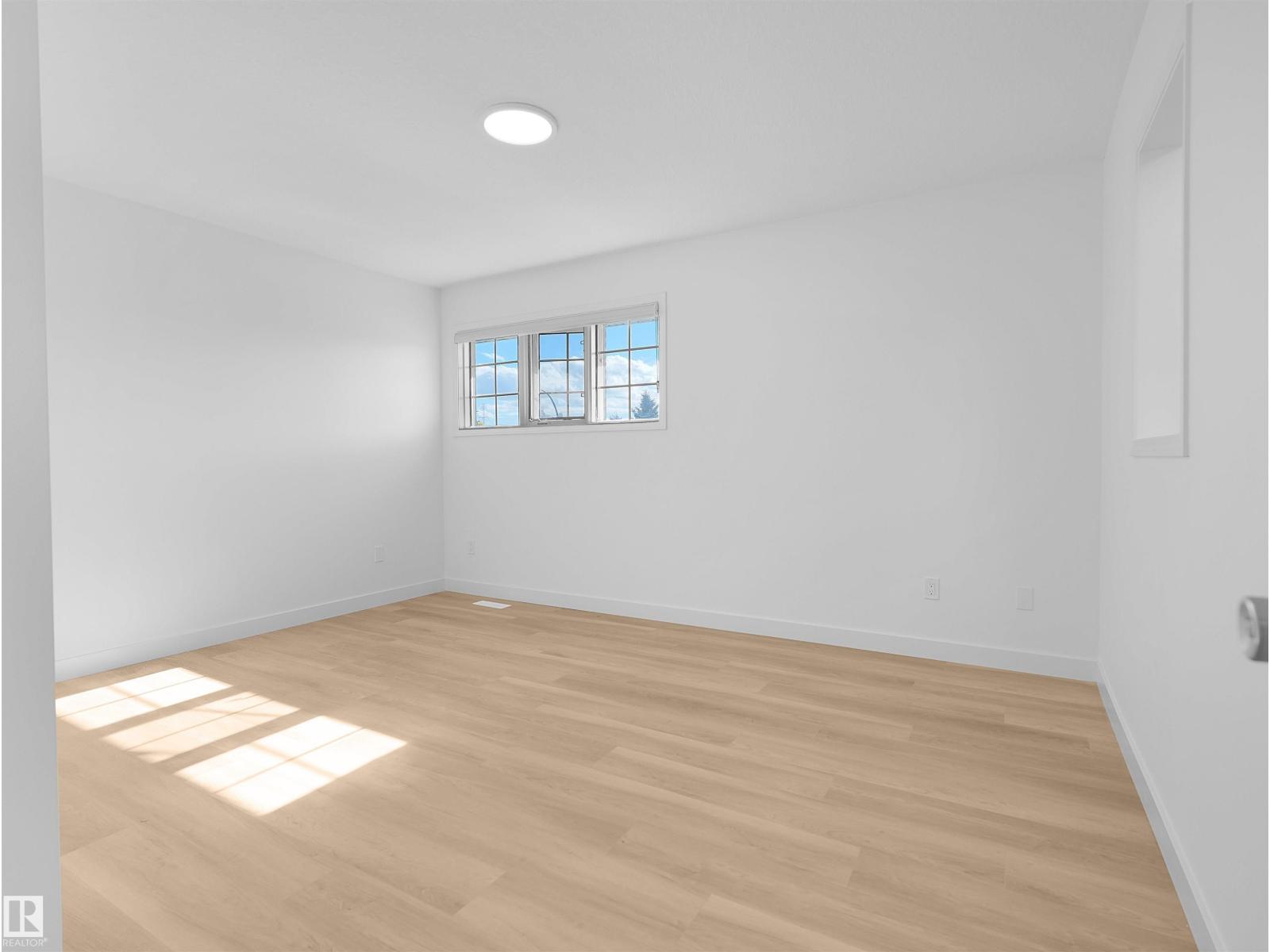 2908 44A AV NW - 29