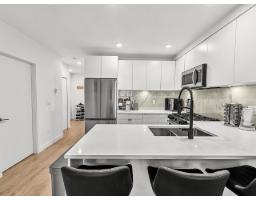 421 13238 105 Avenue, Surrey, BC V3T0W1 Photo 8