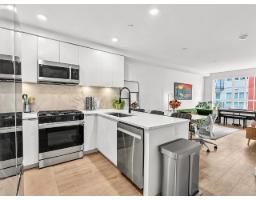 421 13238 105 Avenue, Surrey, BC V3T0W1 Photo 9