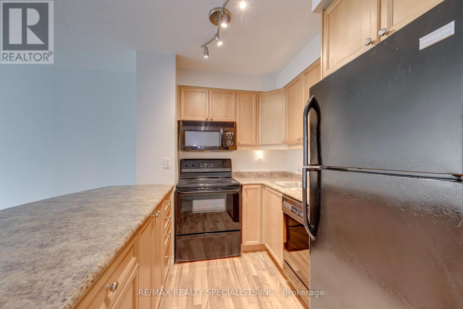 #212 2155 BURNHAMTHORPE ROAD W - 10