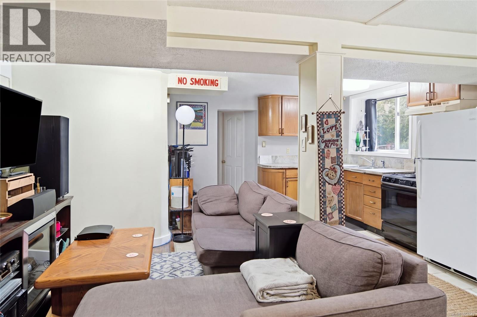 619 Pine St - 35