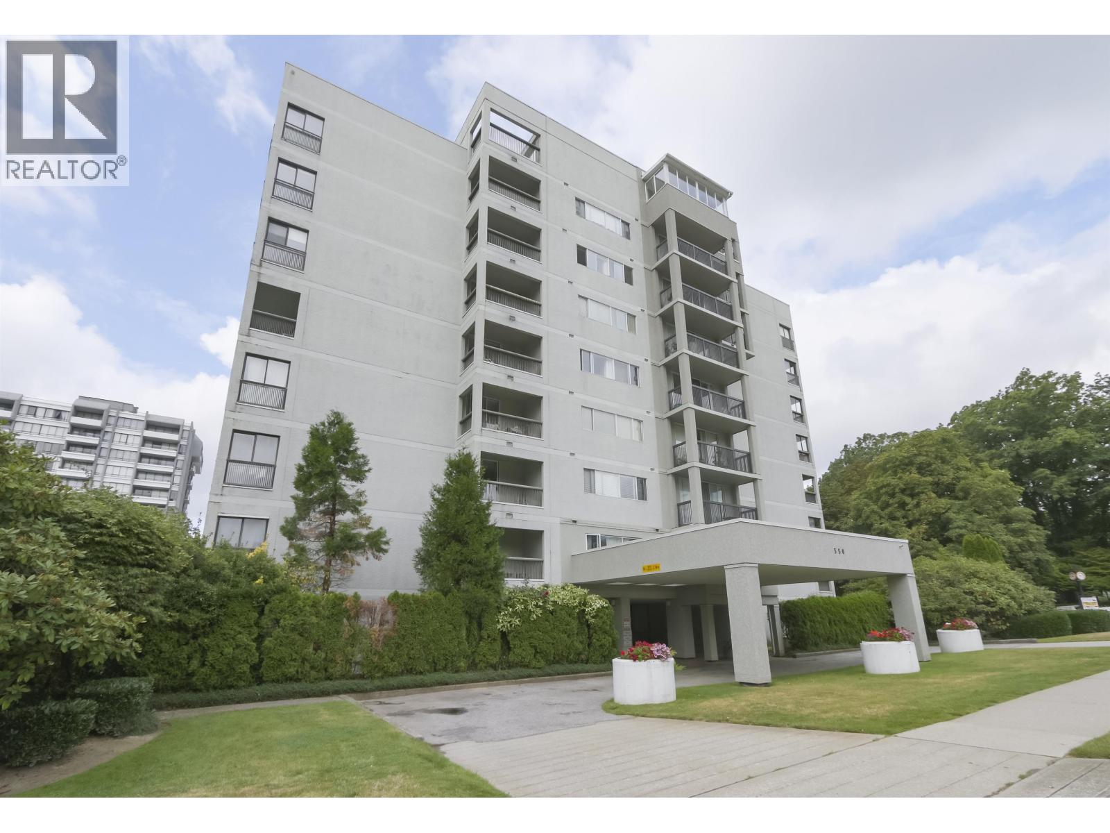 402 550 EIGHTH STREET, New Westminster