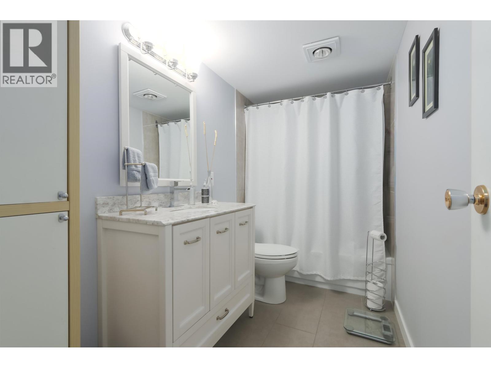 402 550 EIGHTH STREET, New Westminster