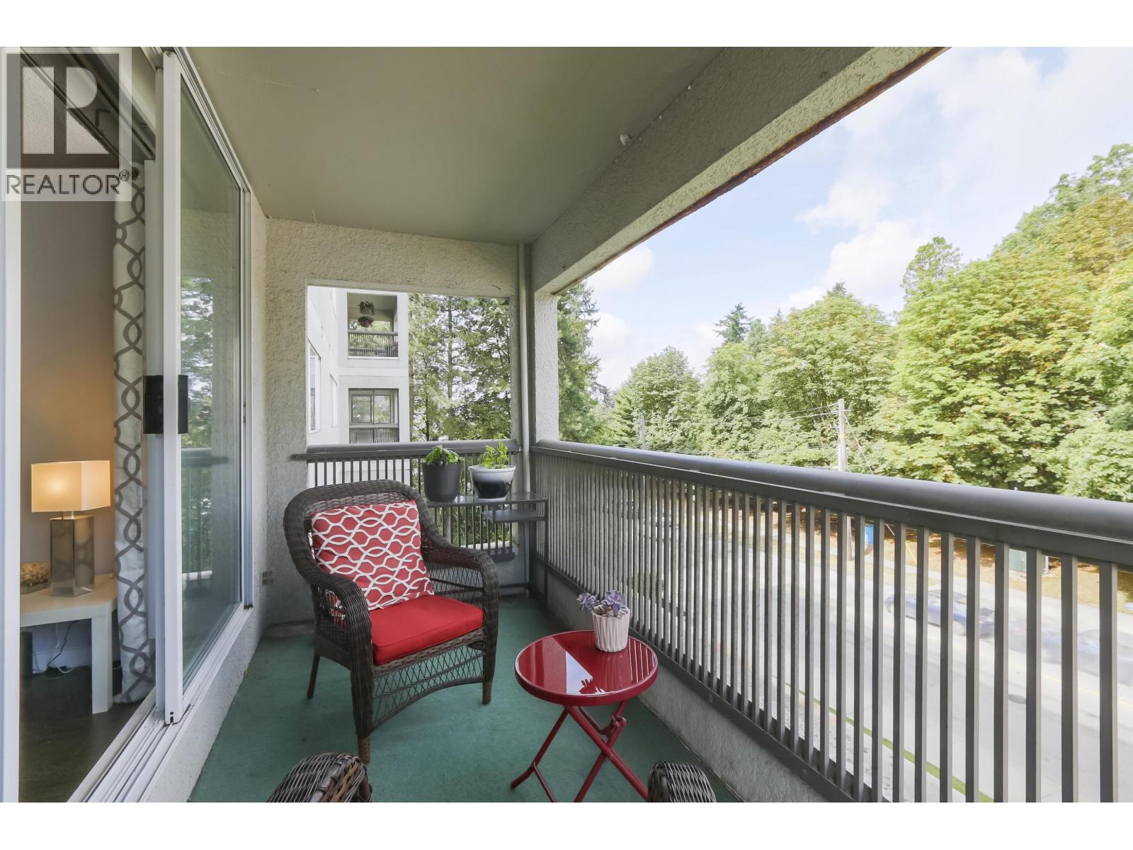 402 550 EIGHTH STREET, New Westminster