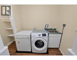 Family room - 3961 Reynolds Crt, Saanich, BC V8P5L9 Photo 11