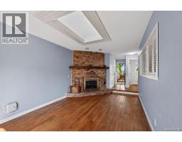 3961 Reynolds Crt, Saanich, BC V8P5L9 Photo 14