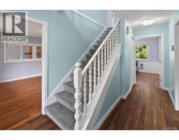3961 Reynolds Crt, Saanich, BC V8P5L9 Photo 20