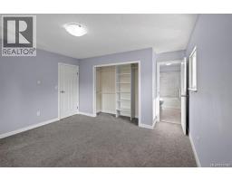 3961 Reynolds Crt, Saanich, BC V8P5L9 Photo 34