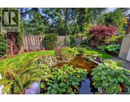 3961 Reynolds Crt, Saanich, BC V8P5L9 Photo 41
