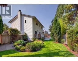 3961 Reynolds Crt, Saanich, BC V8P5L9 Photo 42