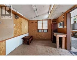 3961 Reynolds Crt, Saanich, BC V8P5L9 Photo 45