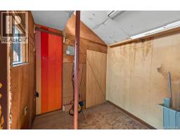 3961 Reynolds Crt, Saanich, BC V8P5L9 Photo 46