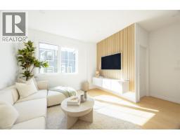 Living room - Th9 3450 Whittier Ave, Saanich, BC V8Z3R2 Photo 7