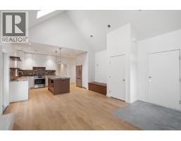 Primary Bedroom - A 9650 Third St, Sidney, BC V8L3A2 Photo 8