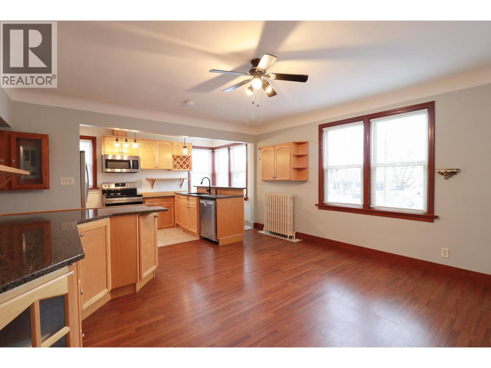 156 Nanaimo Avenue E, Penticton