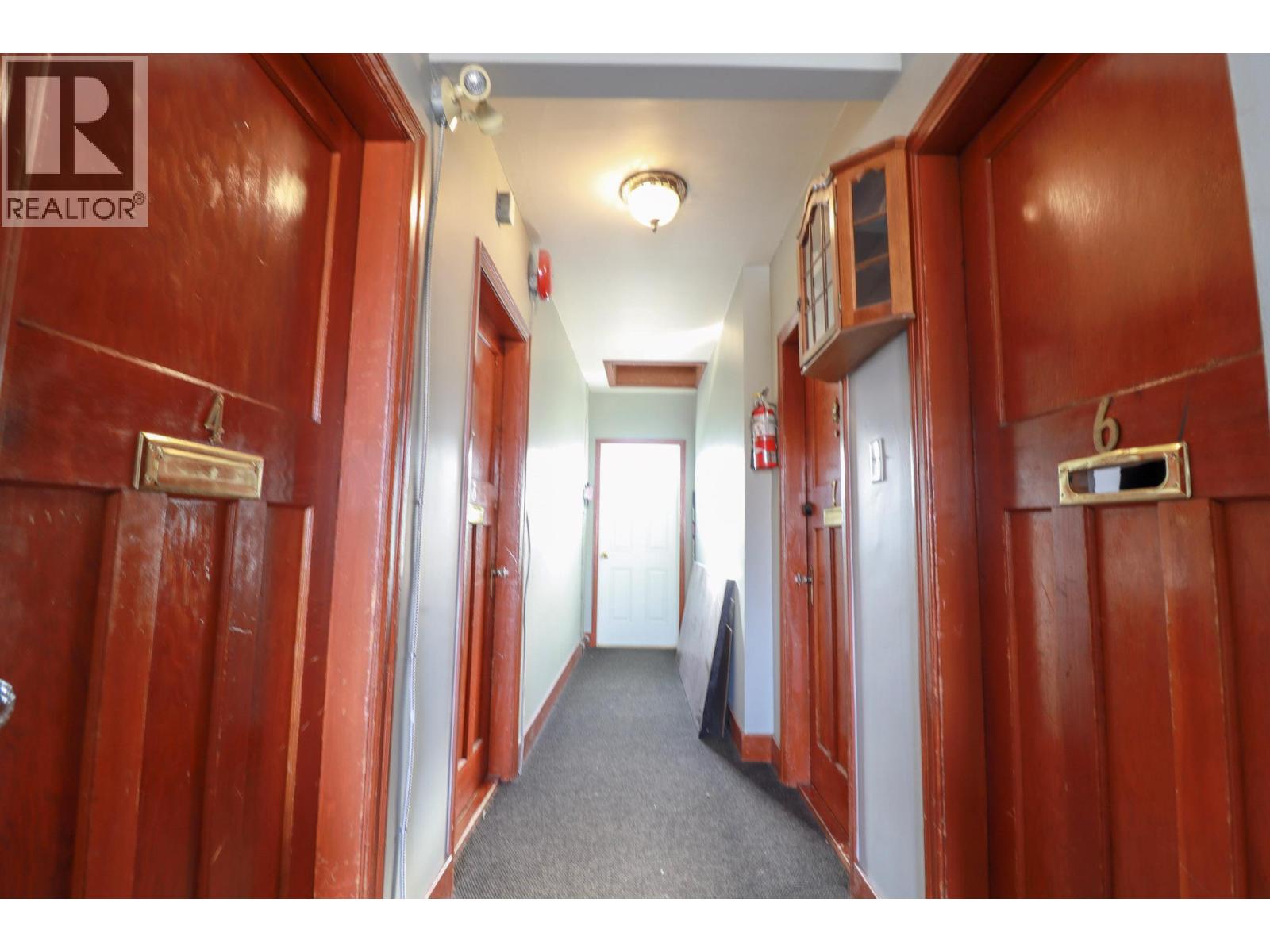 156 Nanaimo Avenue E, Penticton