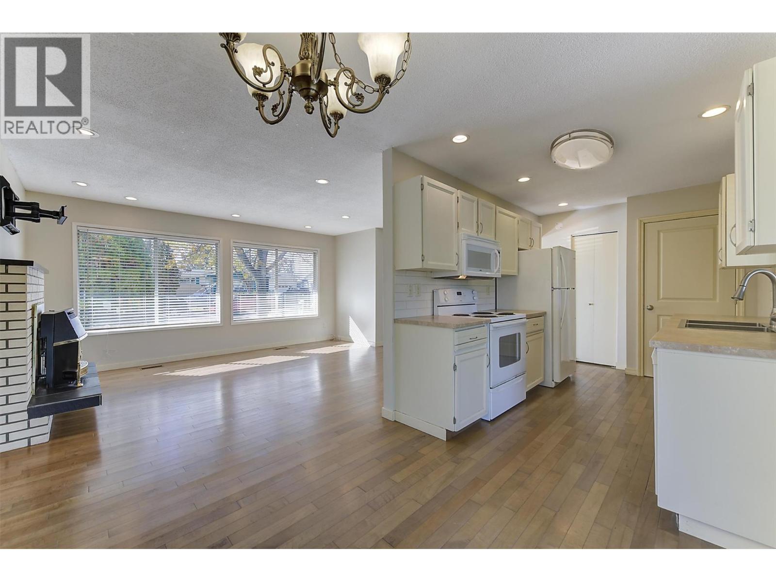 565 Dougall Road S, Kelowna
