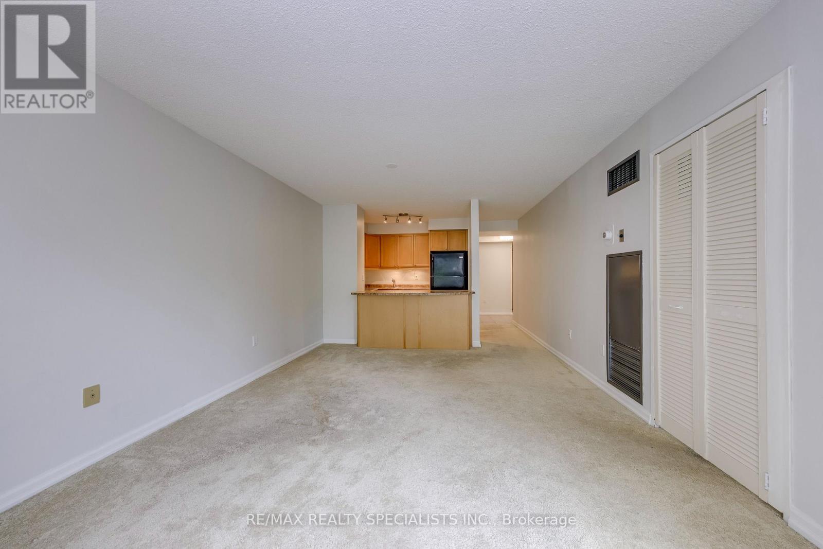 #212 2155 BURNHAMTHORPE ROAD W - 17