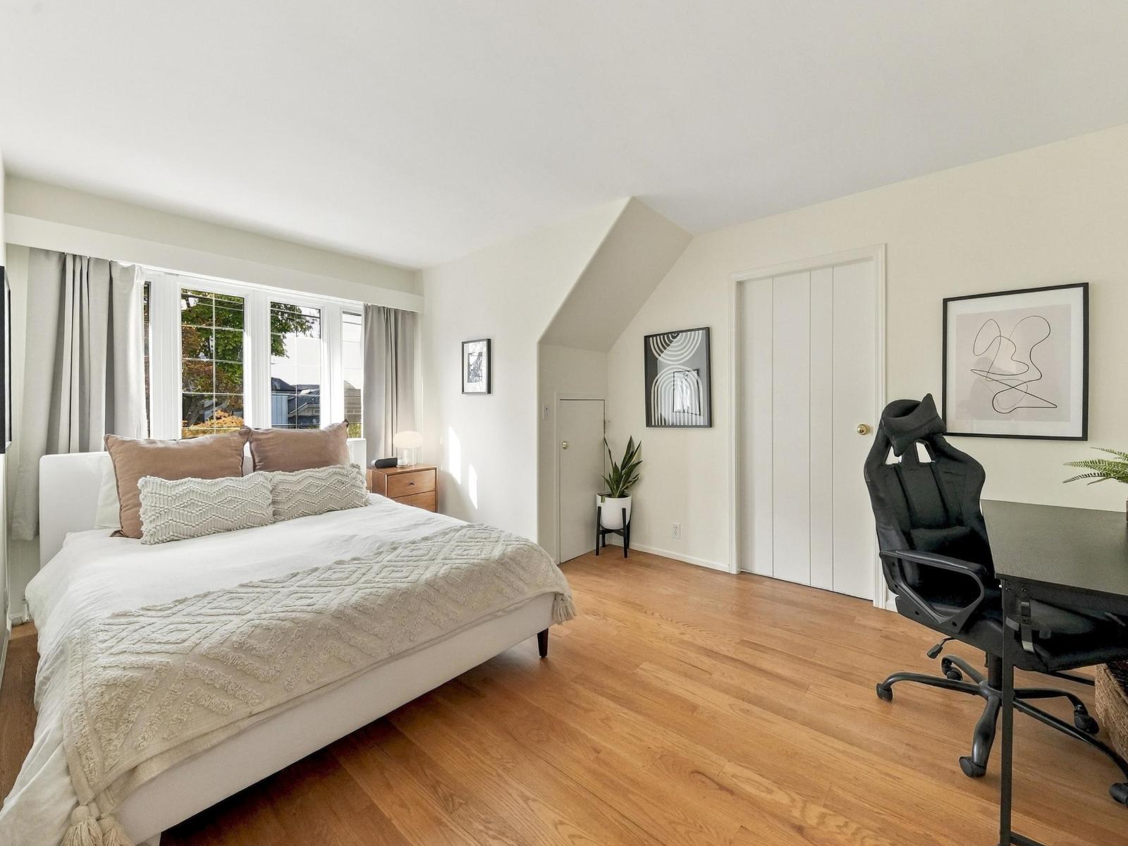 12141 SULLIVAN STREET, Surrey