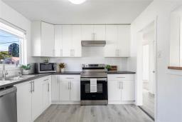 Den - 1129 Inkster Boulevard, Winnipeg, MB R2X1P3 Photo 8