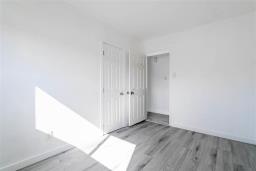 1129 Inkster Boulevard, Winnipeg, MB R2X1P3 Photo 12