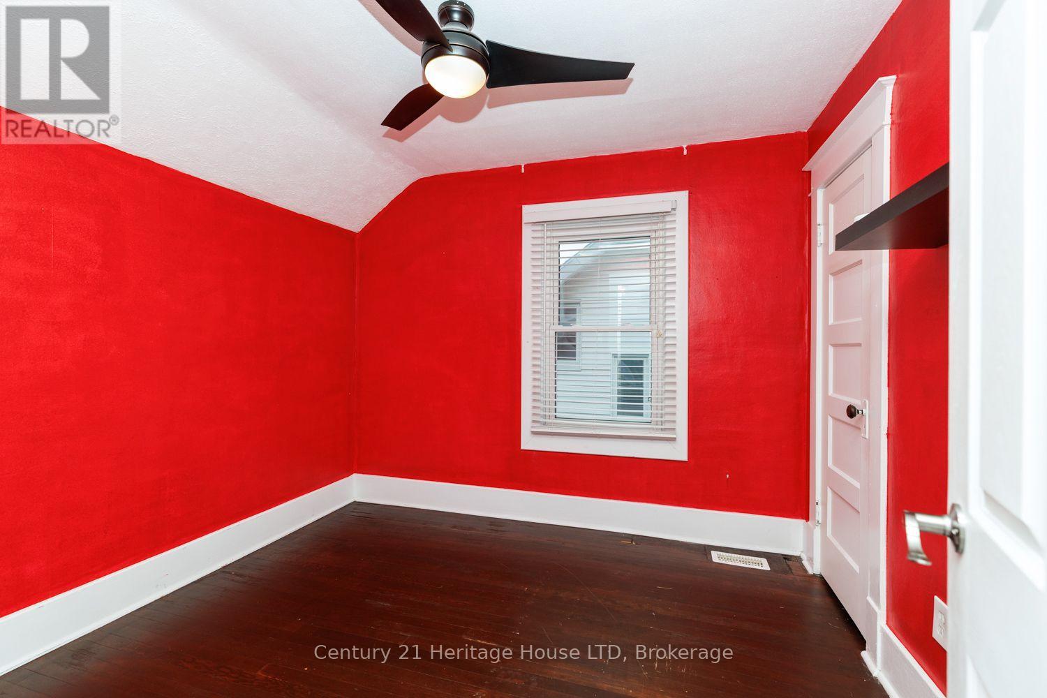 305 PHIPPS STREET S - Image 12