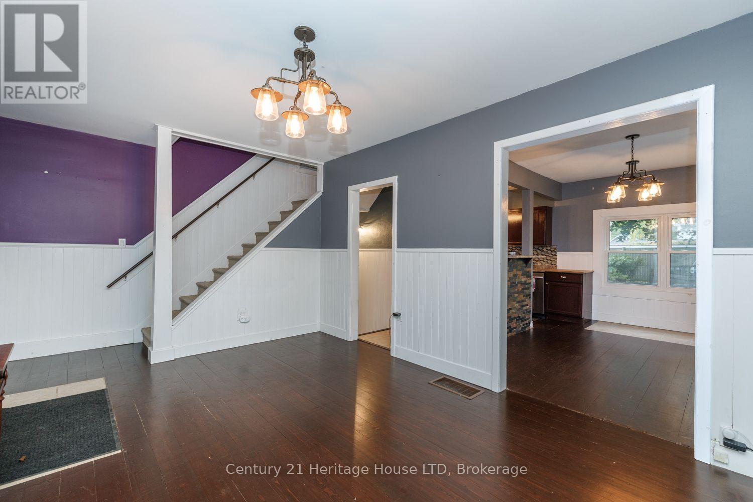 305 PHIPPS STREET S - 5
