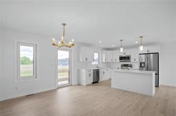 Utility room - 272 Fernwood Way, New Bothwell, MB R0A0C1 Photo 6