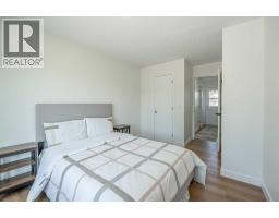 20 Castlegrove Way NE - photo 5