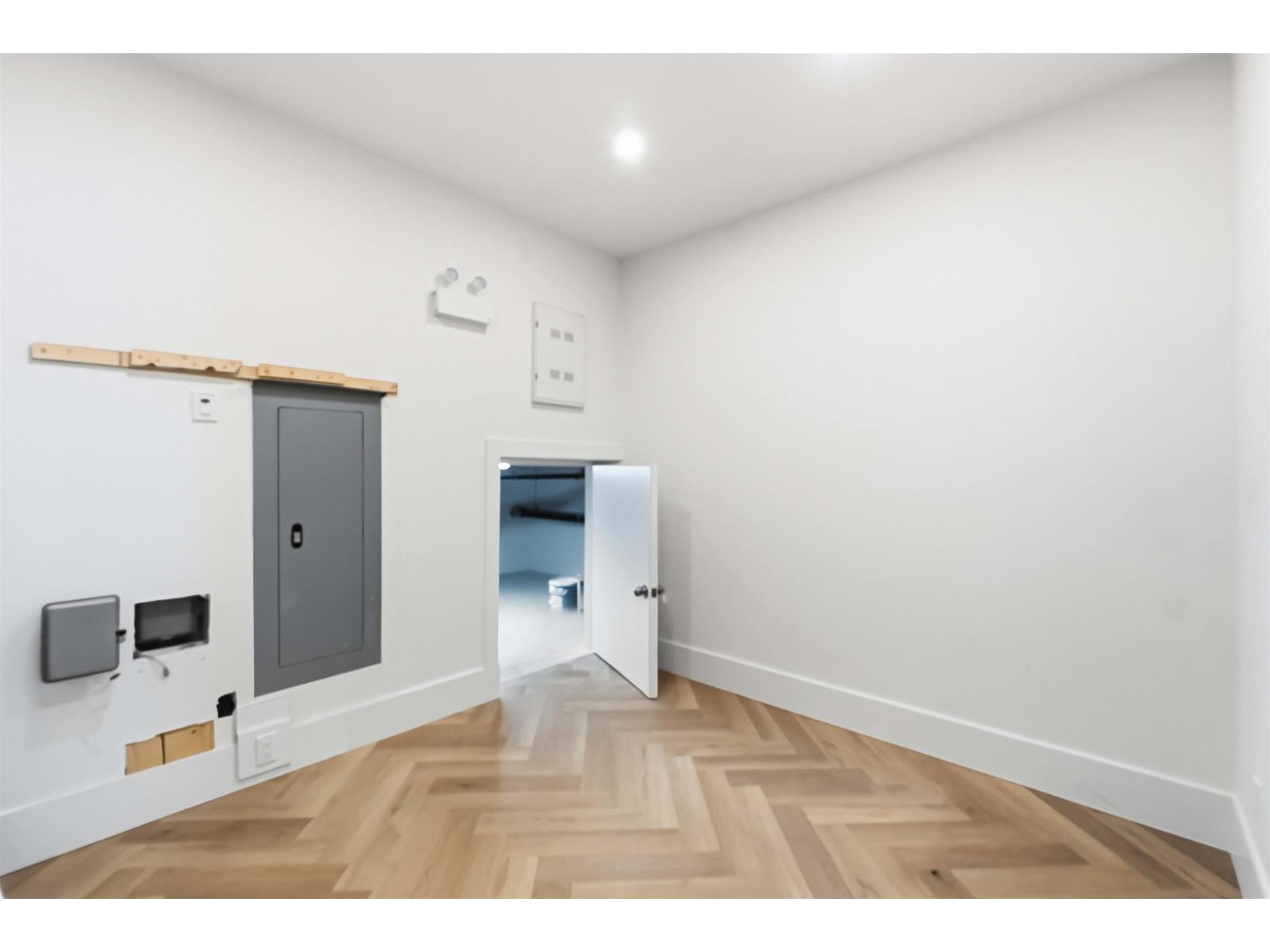 A145 20487 65 AVENUE, Langley - Image 1