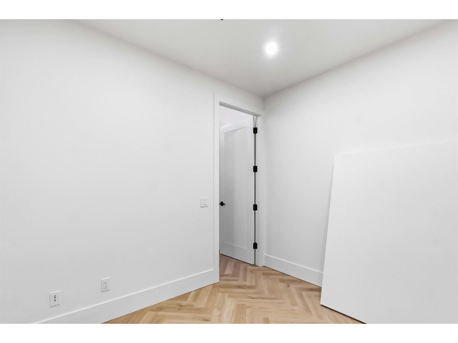 A145 20487 65 AVENUE, Langley - Image 1