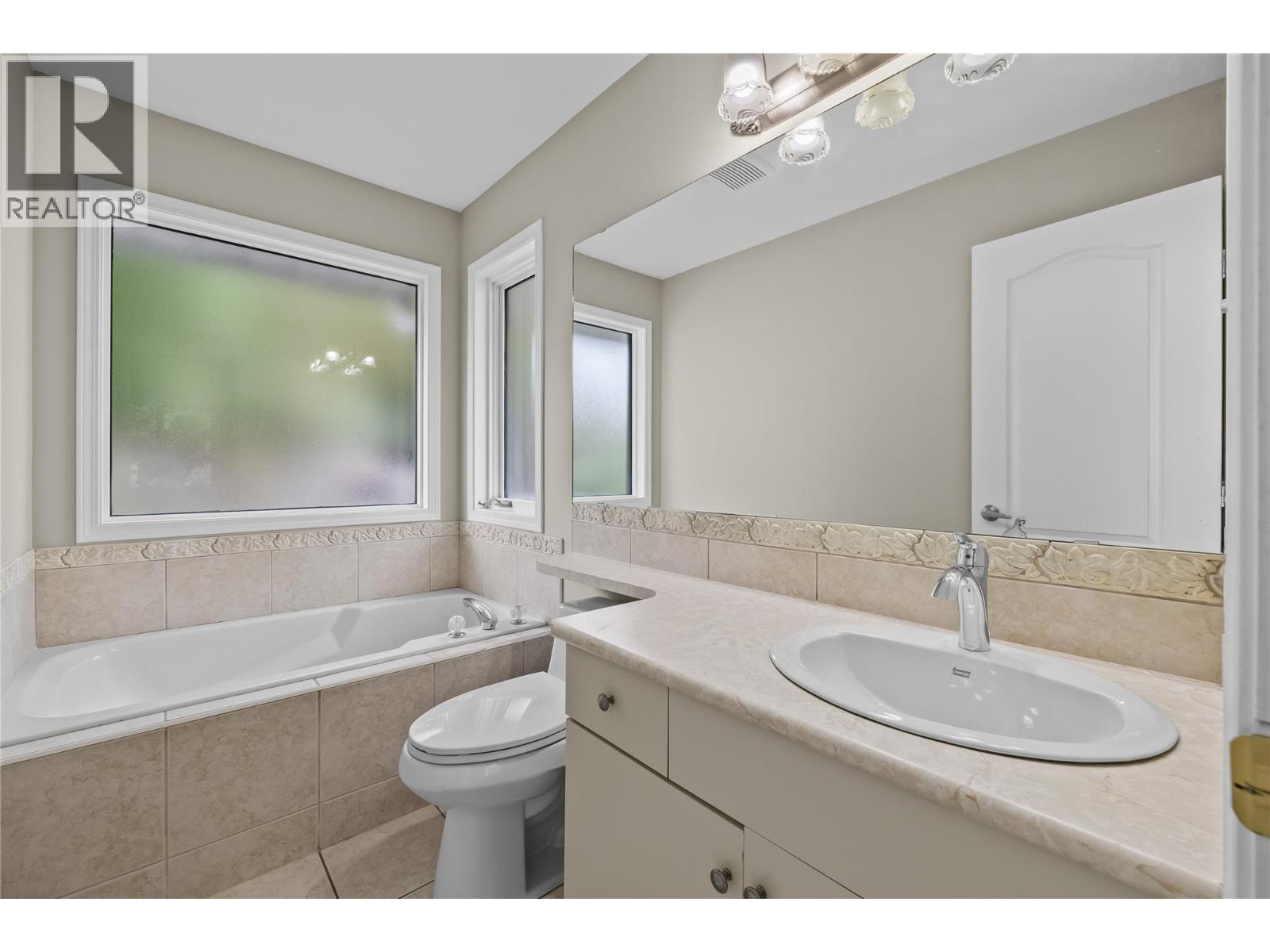  657 Royal View Drive, Kelowna