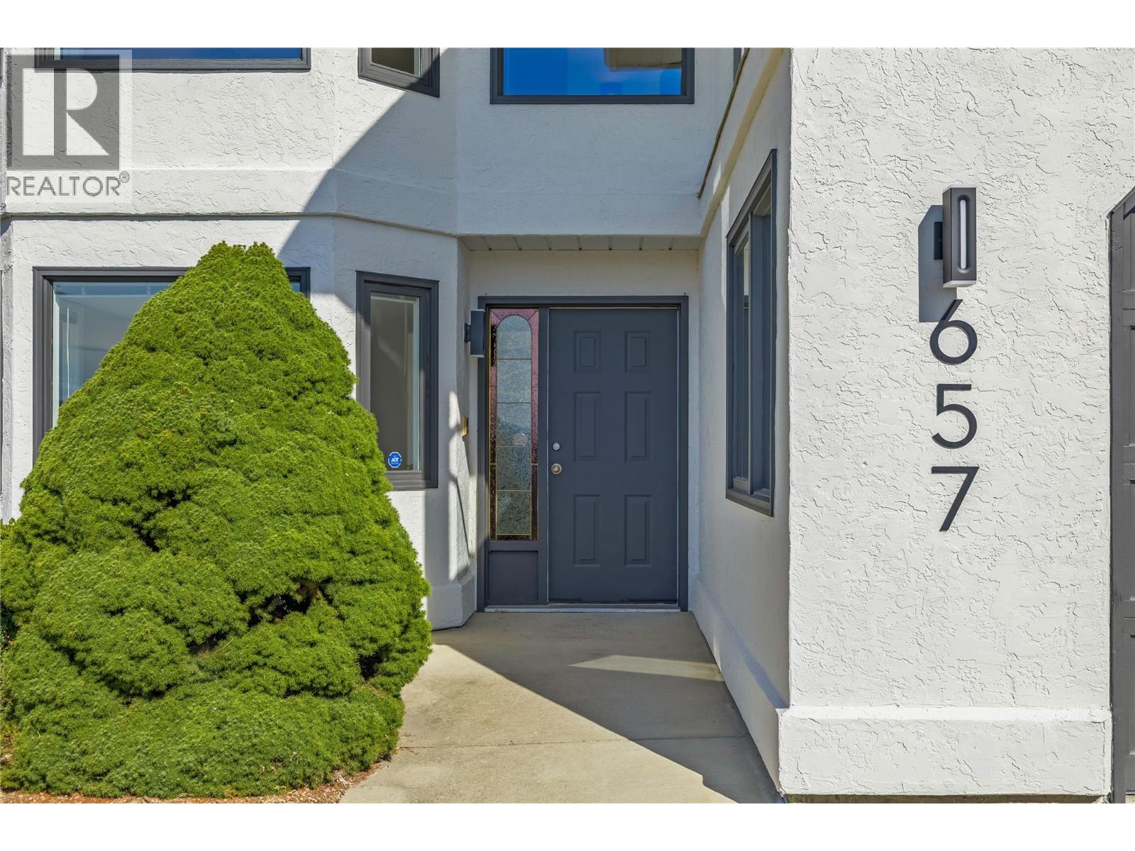  657 Royal View Drive, Kelowna