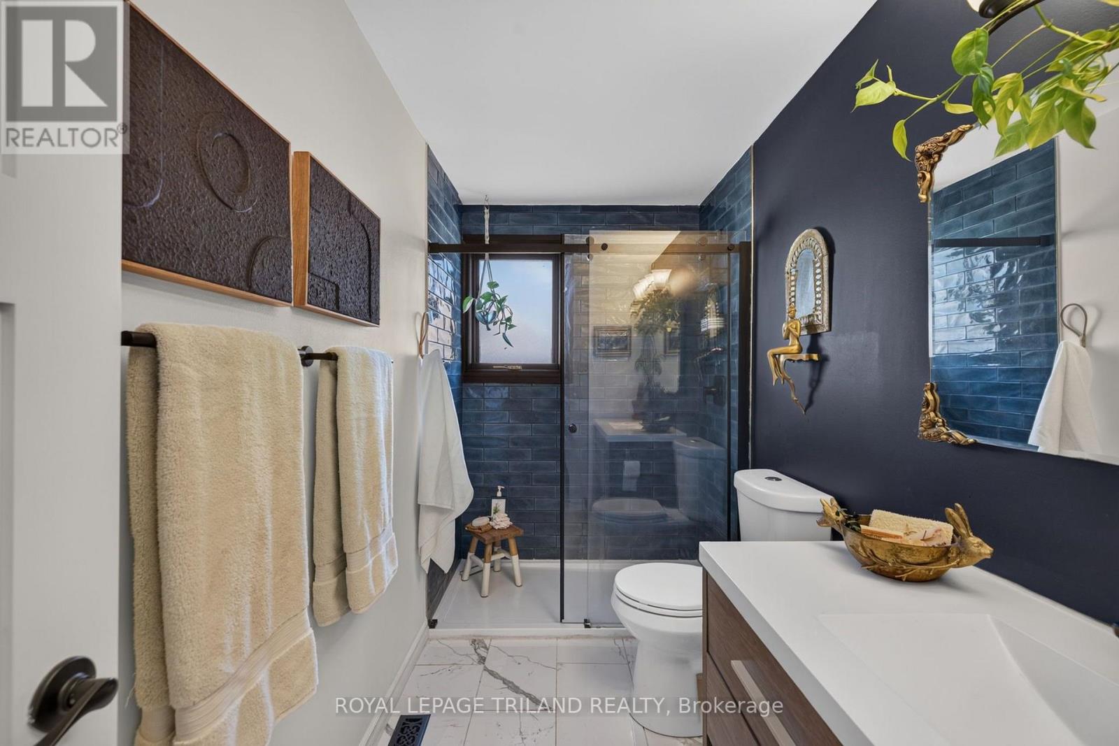 38 CAPRICE CRESCENT - 20