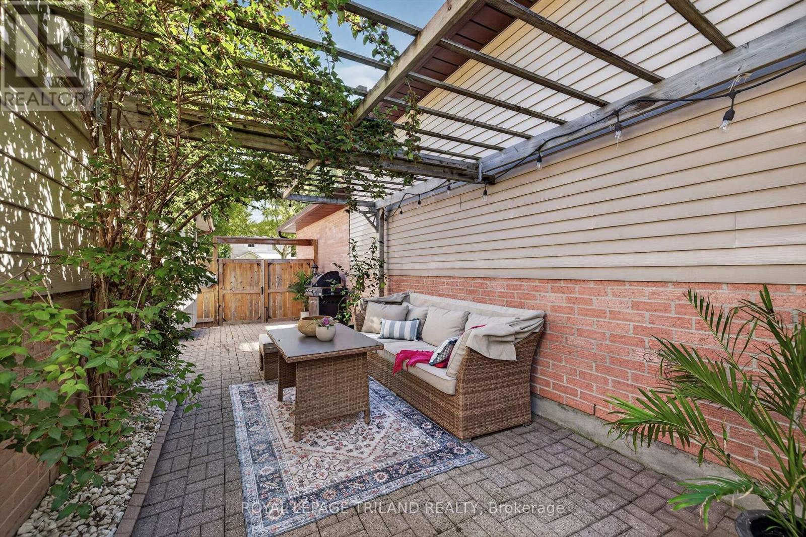 38 CAPRICE CRESCENT - Image 37