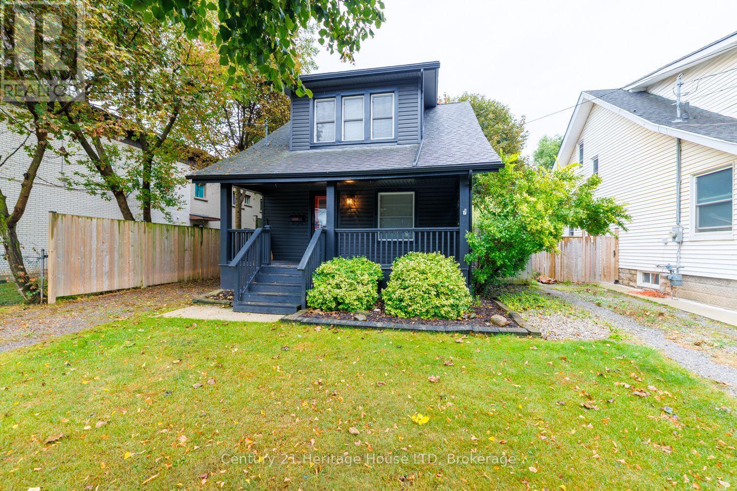 305 PHIPPS STREET S - 26