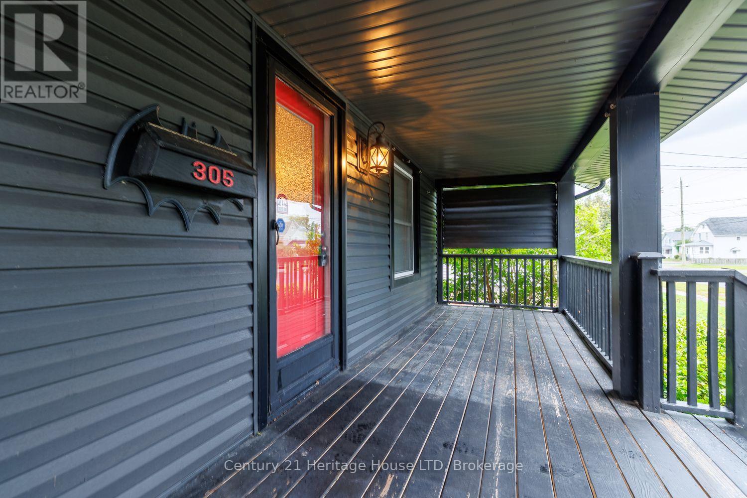305 PHIPPS STREET S - 27