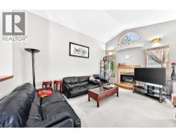 184 Hampshire Circle NW - photo 4