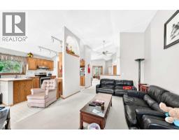 4pc Bathroom - 184 Hampshire Circle Nw, Calgary, AB T3A4Y3 Photo 6