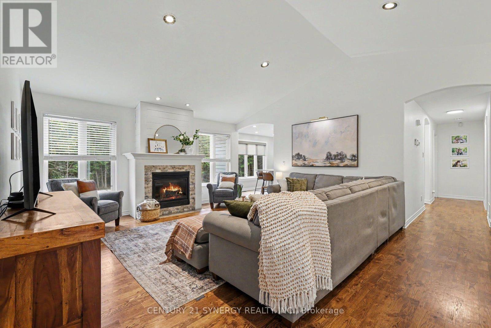30 CANADIAN DRIVE, Ottawa — photo 6