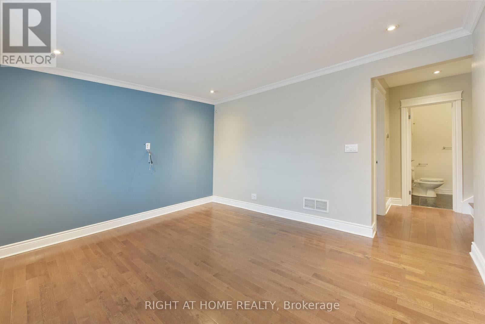 37 ROSSLAND AVENUE, Ottawa — photo 10