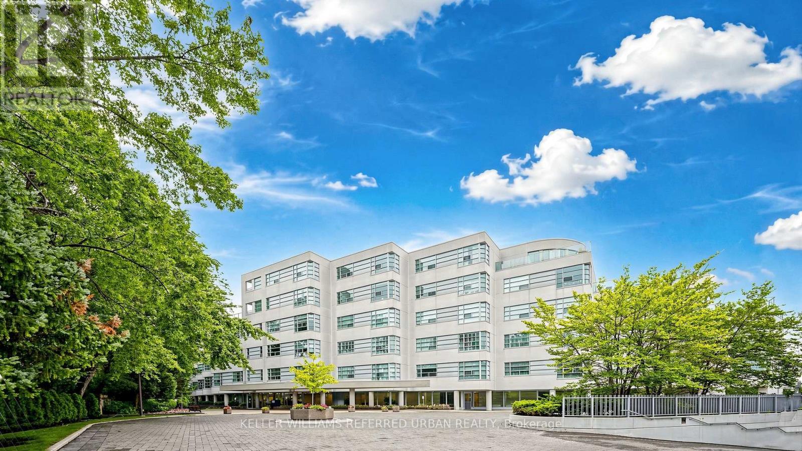 5 - 1 WATERGARDEN WAY, Toronto (Bayview Village)