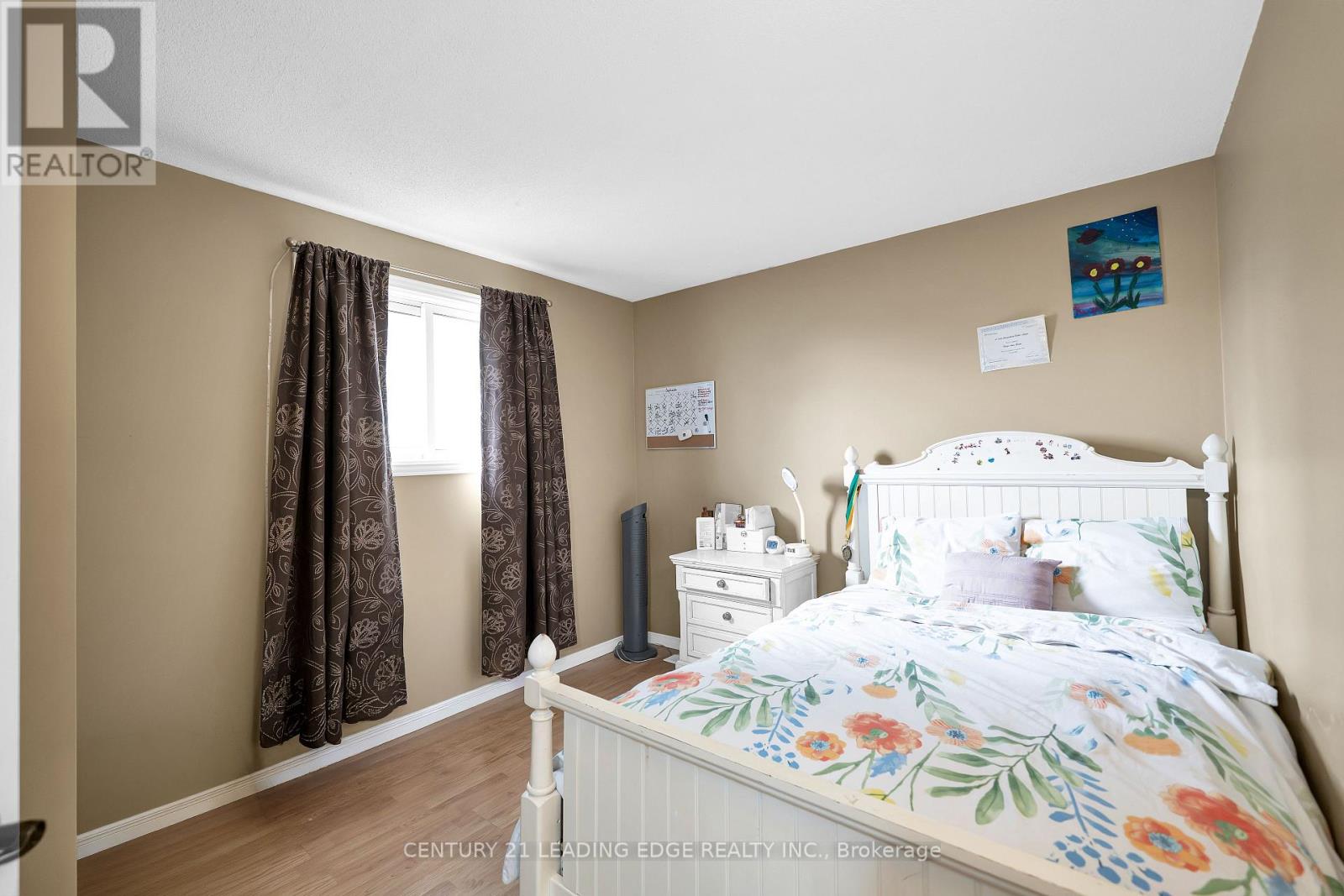 10 FAIRBAIRN COURT - 14