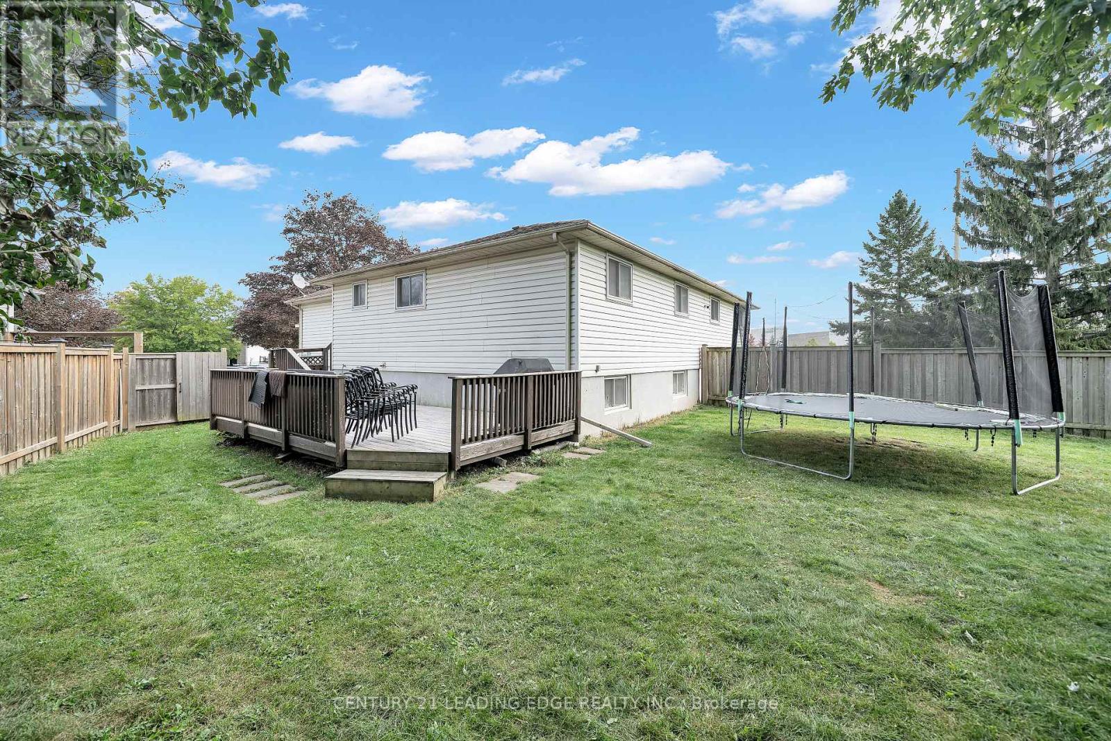 10 FAIRBAIRN COURT - Image 24