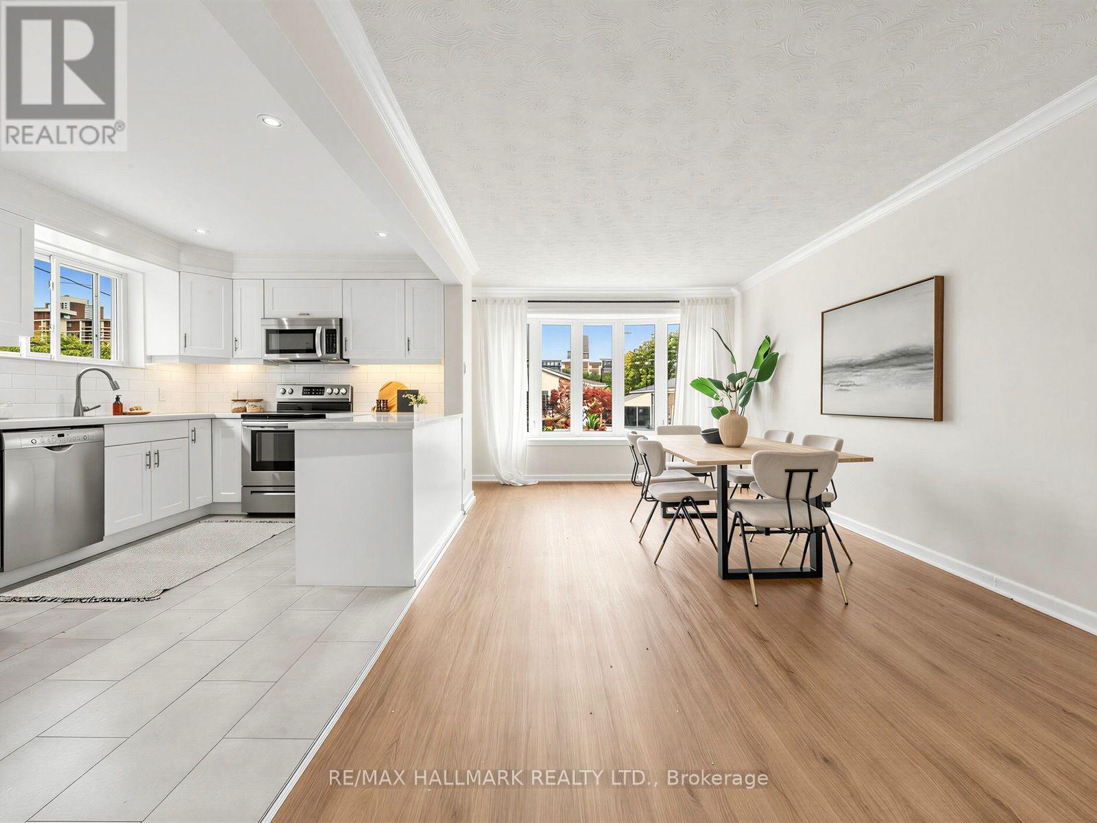 16 AVIS CRESCENT - 13
