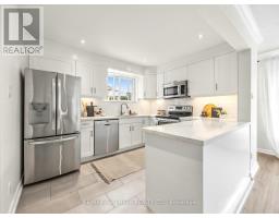 16 Avis Crescent, Toronto, ON M4B1B7 Photo 14