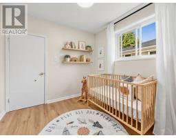 16 Avis Crescent, Toronto, ON M4B1B7 Photo 26